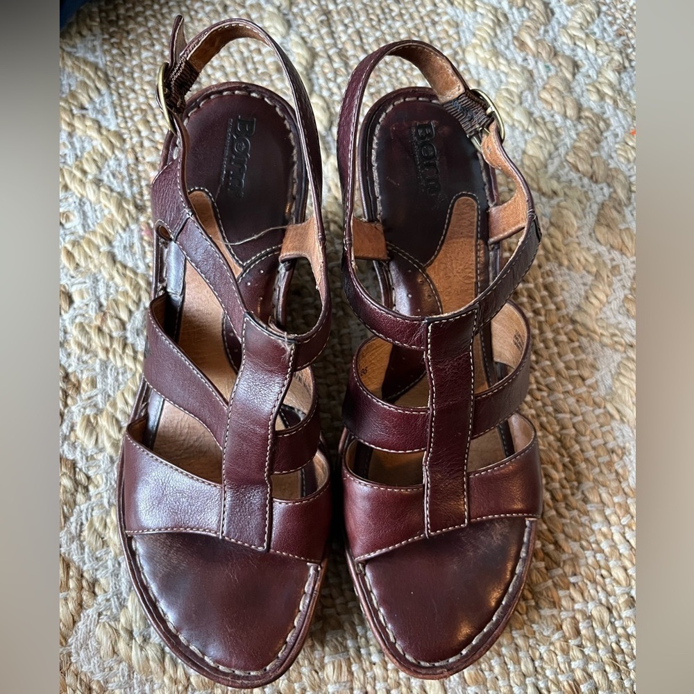 Born women’s dark brown leather strappy sandals wedge heels sz 10
